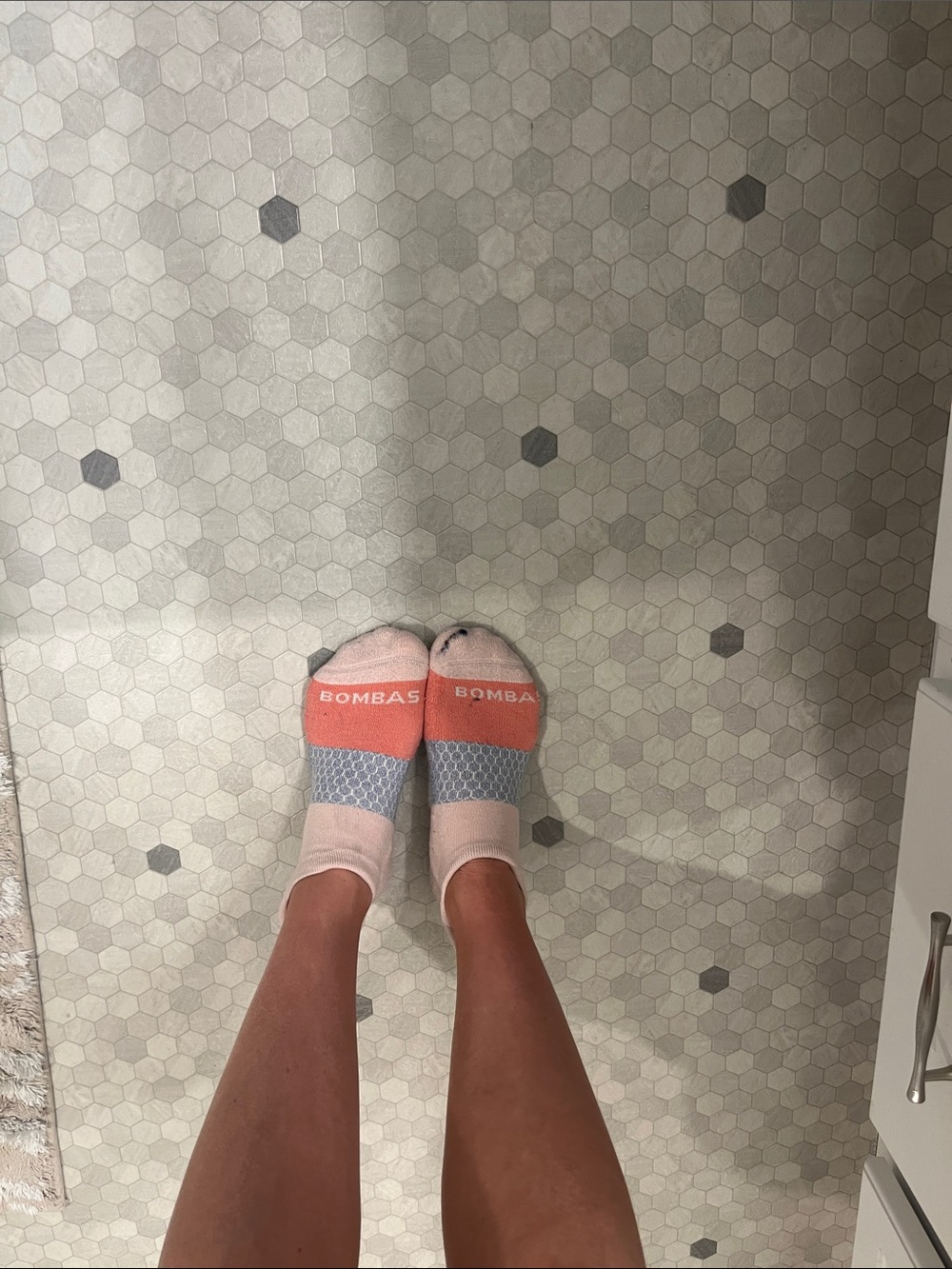 Bombas Low-Cut Athletic Socks in Coral, Gray & Cream